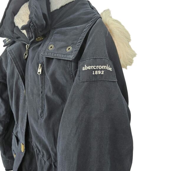 Abercrombie Kids size 13/14 Long Line Navy Blue Cream Faux Fur Coat 2 Pockets - Picture 4 of 9